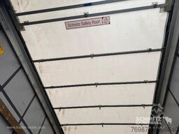 Schmitz Cargobull Curtainsider Standard Staplerhalterung