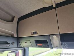M.A.N. 18.500 TGX XLX SKIRTS RETARDER