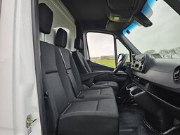 MERCEDES-BENZ SPRINTER 317 Bakwagen Laadklep!