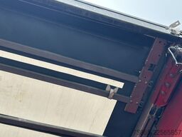 DAF LF 210 FA / 12 Ton / 502 dkm / Curtainside / Lo...