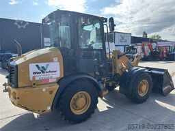 CAT 906 (9145)