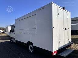 Mercedes-Benz Foodtruck, Imbisswagen, Food Truck mit neuer Küche und Ausstattung