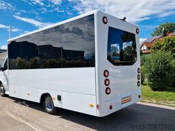 MERCEDES-BENZ Heckniederflur Sprinter 517 / 4 er Bestuhlung