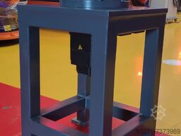 ROBOT POSITIONERS 7TH AND 8TH AXIS POSITIONER (CUSTOM)