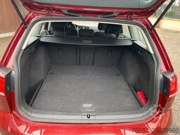 VOLKSWAGEN Golf Variant 110kw DSG Comfo. * Alcantara * Navi