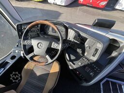 Mercedes-Benz Tourismo 16 RHD
