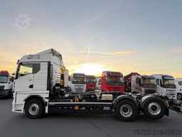 MAN TGX 26.540 6x2 LL Abroller Hyva Titanium