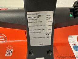 Toyota LWI 160 - 810 Stunden !!!