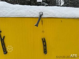 Vama salt/sand spreader. Lightly used!