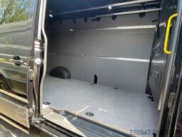 VW Crafter 35 L4H3 AHK RFK oh. Schäden