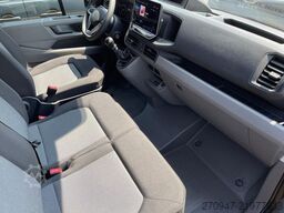 VW Crafter 35 L4H3 AHK RFK oh. Schäden