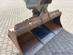 LIEBHERR A918 Compact Mobilbagger *10.886 Std.
