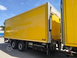 MERCEDES-BENZ 2540 LL 6x2/4 Kühlkoffer 8.2m LBW 2,5t  Carrier