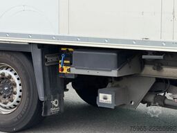 SCHMITZ CARGOBULL SCB*S3B THERMO KING SLXe 300 DHOLLANDIA TAIL LIF