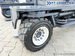 Combilift C4000 GAS TRIPLEX 5550 POSITIONER CABIN