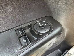 FORD Transit Courier 1.5 TdCi L1H1 Klima Ahk Kamera