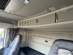 Volvo FH 540 8x4 HMF 6020-O K6 + JIB FJ 1200-6