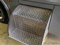 TT XL 3-4 Pferde Wohnung, Dusche