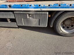 MAN 26.400 TGX mit Baustoffplateau, geteilte Rampen