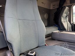 Volvo FM 330 / I-Shift / Euro 5 / TUV: 6-2025 / NL Truck