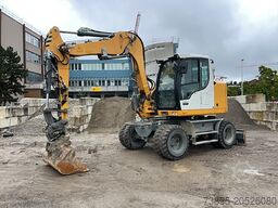 Liebherr A 912