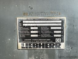 Liebherr A 912
