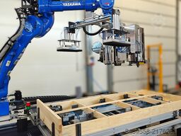 NC-R ADVANCED ROBOTICS Robot do zbijania stelaży