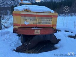 Åkerman H7M wheeled excavator with bucket