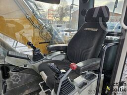 Liebherr R922 LC