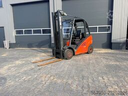 Linde H 25 Diesel Triplex Zinkenverstellgerät