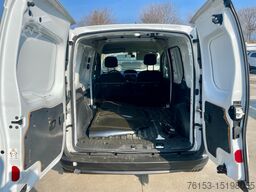 Nissan NV 250