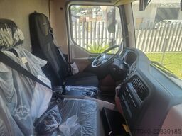 DAF XB 230 FA 12 t furgonato con sponda