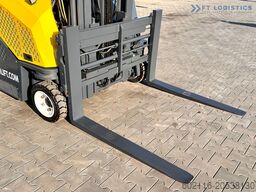 Combilift CB3000 / FREE LIFT / NEW TIRES /LIKE NEW