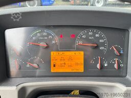 Volvo FE 250 4X2 2019 ISOTHERM + DHOLLANDIA 2500kg