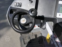 Still FM-X 17