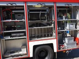 Mercedes-Benz 1325 godiva pump