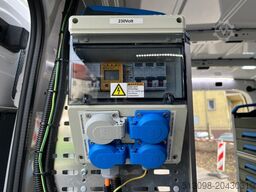 VOLKSWAGEN CRAFTER REGALS. STANDHZG. ZUSATZHEIZUNG NAVI PDC