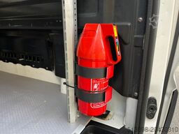 VOLKSWAGEN CRAFTER REGALS. STANDHZG. ZUSATZHEIZUNG NAVI PDC