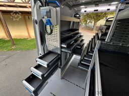 VOLKSWAGEN CRAFTER REGALS. STANDHZG. ZUSATZHEIZUNG NAVI PDC