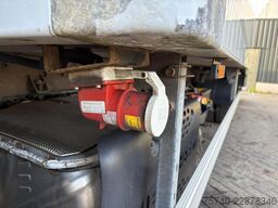 Iveco Eurocargo 120E21 + CARRIER SUPRA 550 + LOADLIFT...