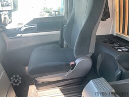 MAN TGX 26.400 XLX / INTARDER / HIAB-SEILABROLLER