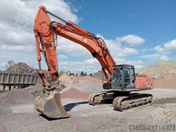 Hitachi ZX350LC-3 with standard earth boom and long-front boom