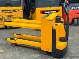 Jungheinrich EJE C20 - Service Neu - nur 2638 Std.-Batterie 85%