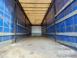 Schmitz Cargobull Curtainsider Standard Staplerhalterung Getränke