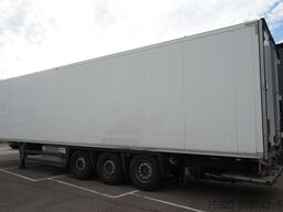 Schmitz Cargobull 3 AXLE FRIGO TRAILER