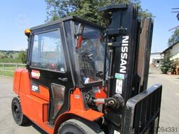 Nissan 4 Ton.-Triplex-FH 4,5m + Seitenschieber