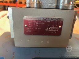 Moog D665-404A