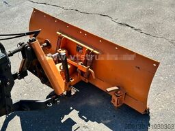 John Deere 670 Hofschlepper, Zapfwelle/Hydraulik 14 kW