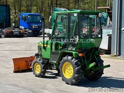 John Deere 670 Hofschlepper, Zapfwelle/Hydraulik 14 kW