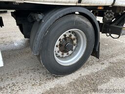 Krone Profi Liner / Curtainside / Lift + Steer axle /...